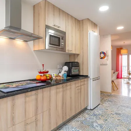 3 Bedroom Cozy In Apartment Velez Malaga